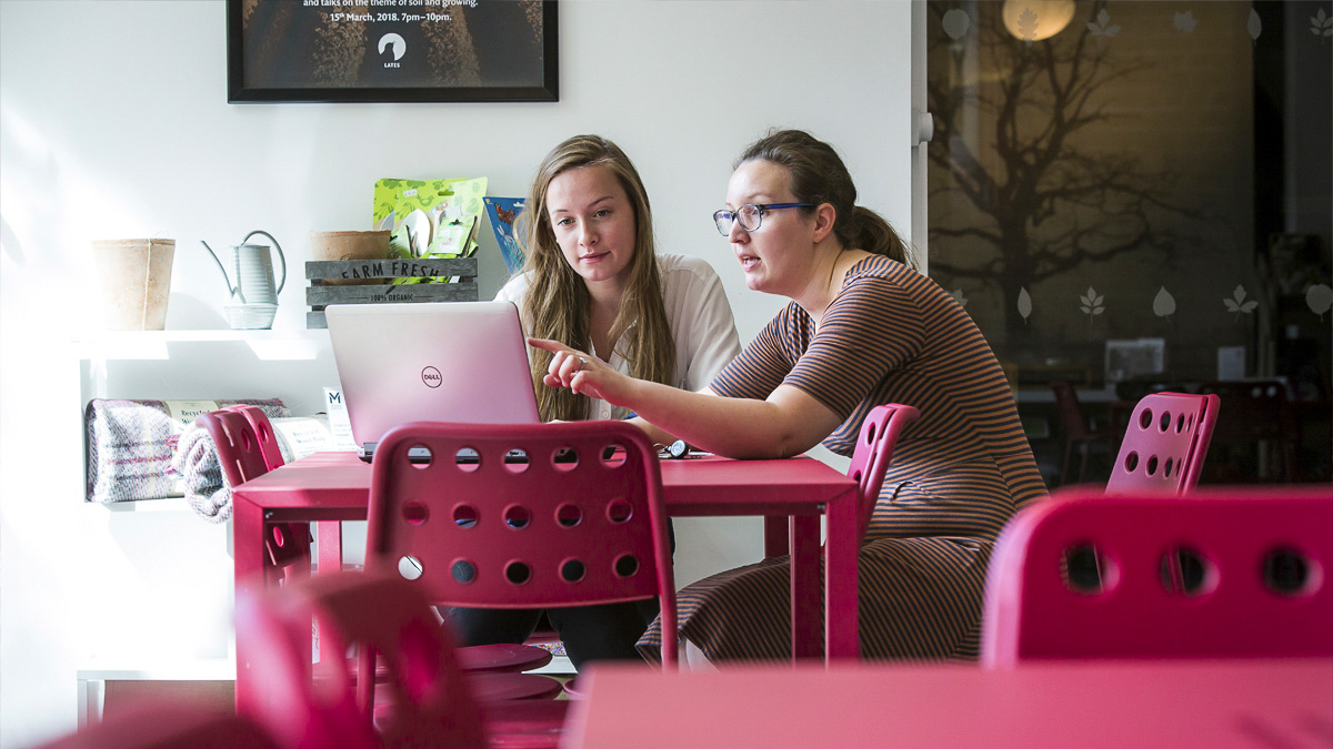 Student and a supervisor in a meeting