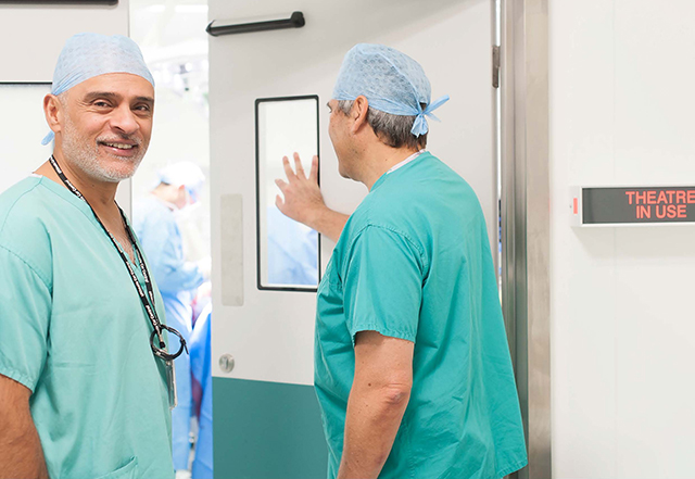 Surgeons at Royal Berkshire Hospital